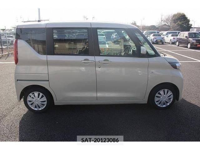Mitsubishi EK SPACE 2020-03 372645-6
