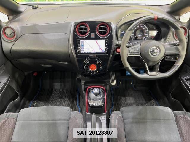 Nissan NOTE 2017-08 349124-1