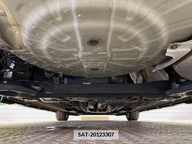 Nissan NOTE 2017-08 349124-19