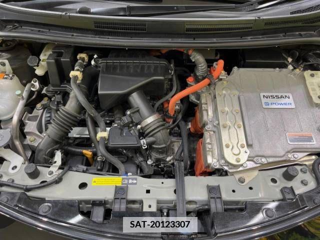 Nissan NOTE 2017-08 349124-18