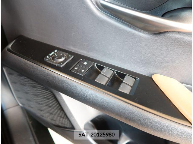Lexus UX 2019-08 388249-16