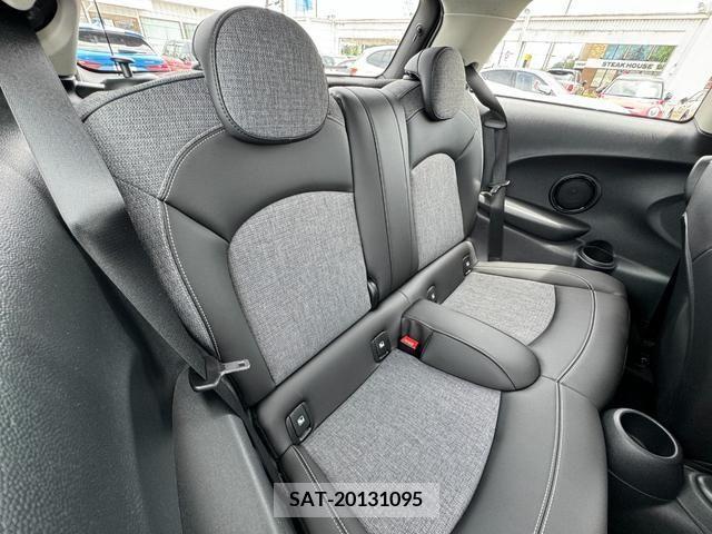 Bmw MINI 2023-12 344866-19