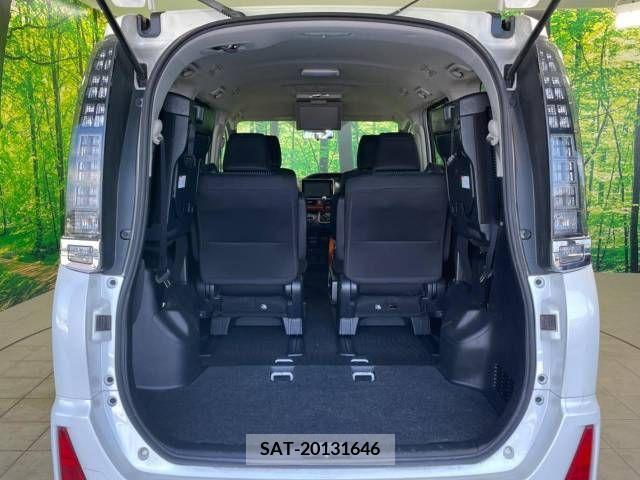 Toyota VOXY 2014-04 348012-11
