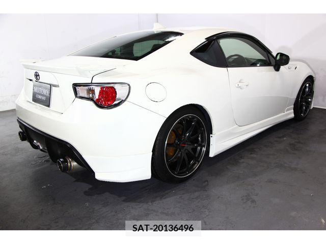 Toyota 86 2015-05 321175-9