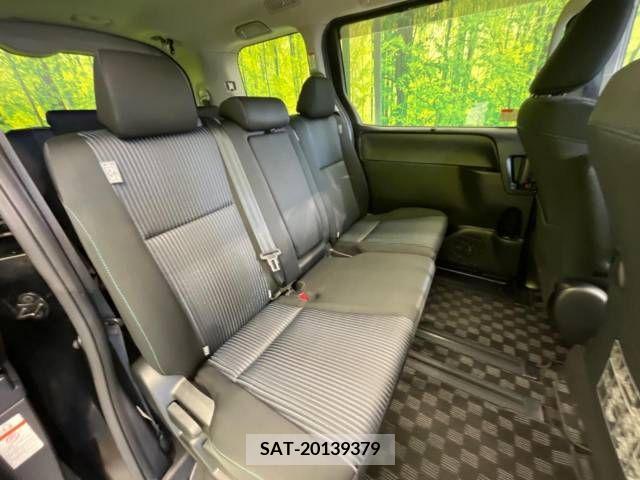Toyota VOXY 2015-02 220295-9