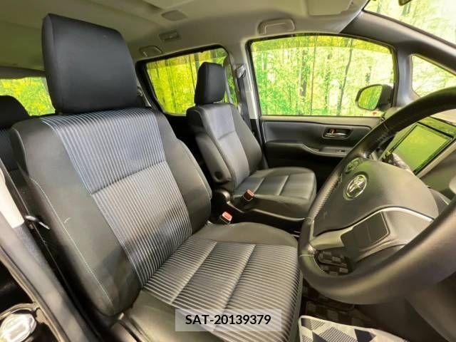 Toyota VOXY 2015-02 220295-8