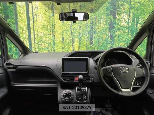 Toyota VOXY 2015-02 220295-1