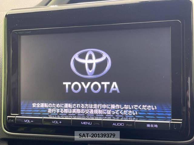 Toyota VOXY 2015-02 220295-2