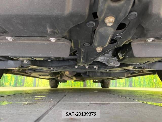Toyota VOXY 2015-02 220295-19