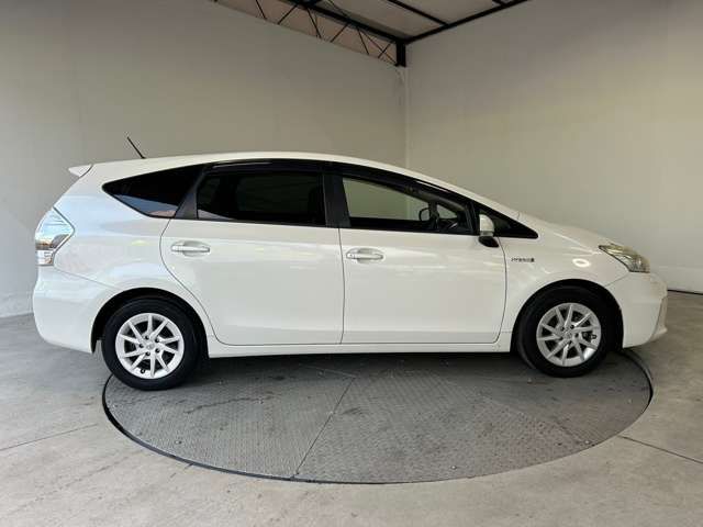 Toyota PRIUS ALPHA 2011-12 191865-11