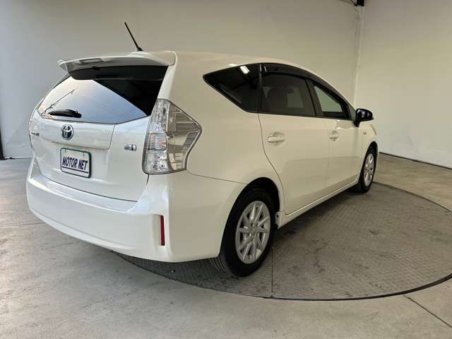 Toyota PRIUS ALPHA 2011-12 191865-10
