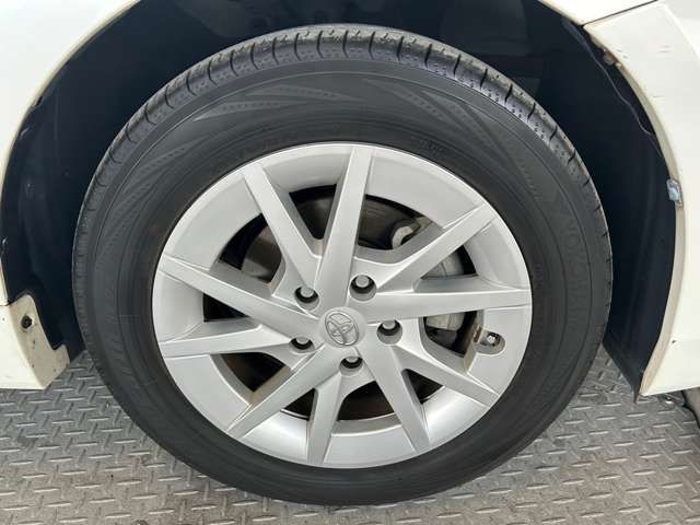Toyota PRIUS ALPHA 2011-12 191865-13