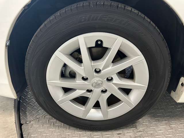 Toyota PRIUS ALPHA 2011-12 191865-16