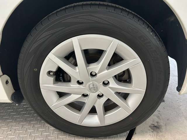 Toyota PRIUS ALPHA 2011-12 191865-15