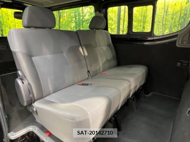 Nissan NV350 Caravan 2016-10 345134-9