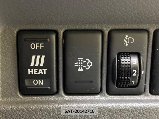 Nissan NV350 Caravan 2016-10 345134-7