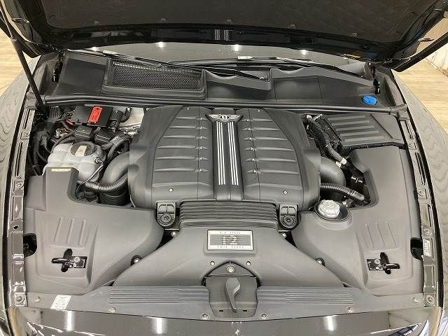 Bentley BENTAYGA 2016-09 22030-14
