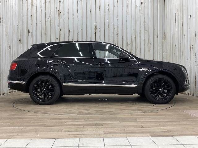 Bentley BENTAYGA 2016-09 22030-16