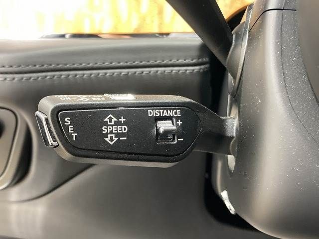 Bentley BENTAYGA 2016-09 22030-11