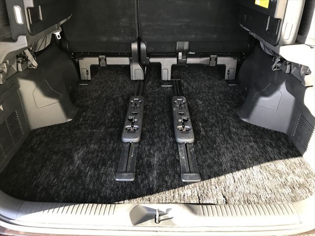 Toyota VELLFIRE 2010-11 193569-18