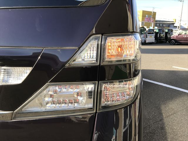 Toyota VELLFIRE 2010-11 193569-6