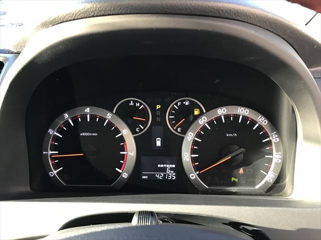 Toyota VELLFIRE 2010-11 193569-28