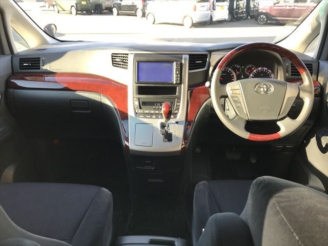 Toyota VELLFIRE 2010-11 193569-10