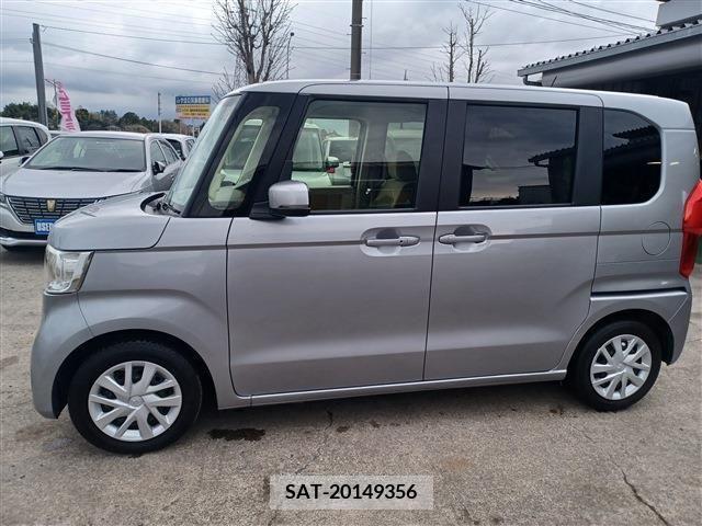 Honda N BOX 2019-04 226762-4