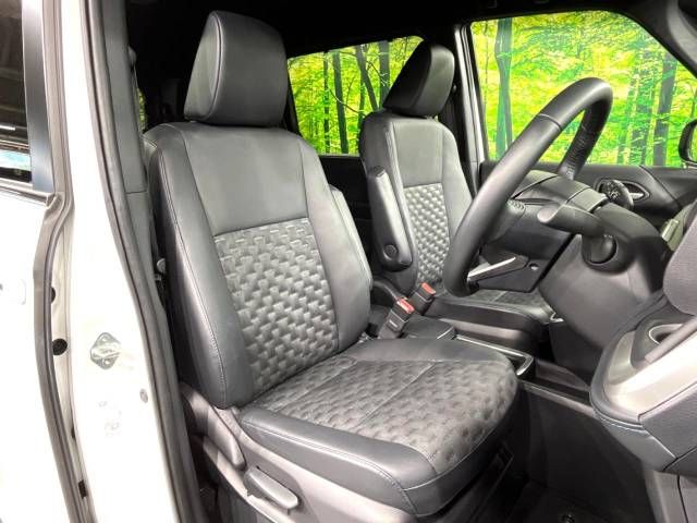 Toyota VOXY HYBRID 2022-09 25165-8