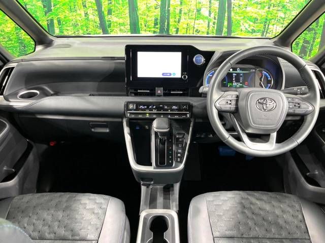 Toyota VOXY HYBRID 2022-09 25165-1