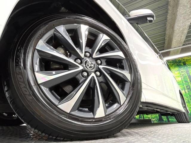 Toyota VOXY HYBRID 2022-09 25165-13