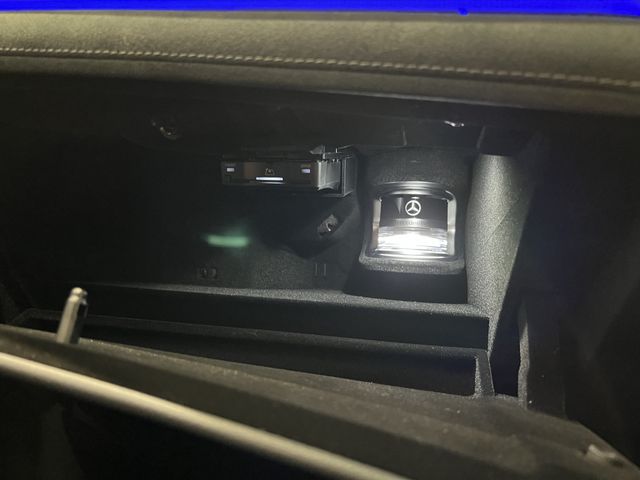 Mercedes Benz EQS 2022-09 28748-11