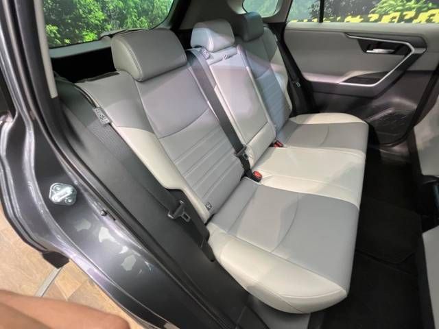 Toyota RAV4 2021-03 182579-9