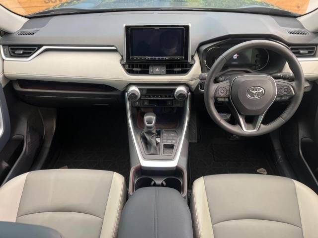 Toyota RAV4 2021-03 182579-1