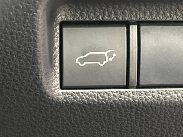 Toyota RAV4 2021-03 182579-6