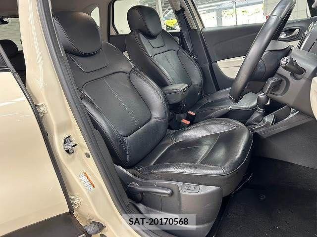 Renault CAPTUR 2019-10 316951-7