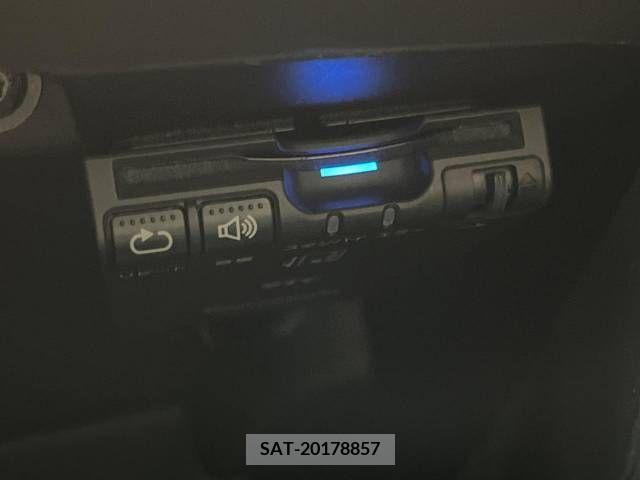 Renault LUTECIA 2016-11 393641-7