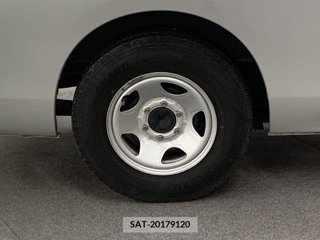 Nissan NV350 Caravan 2019-04 385877-26