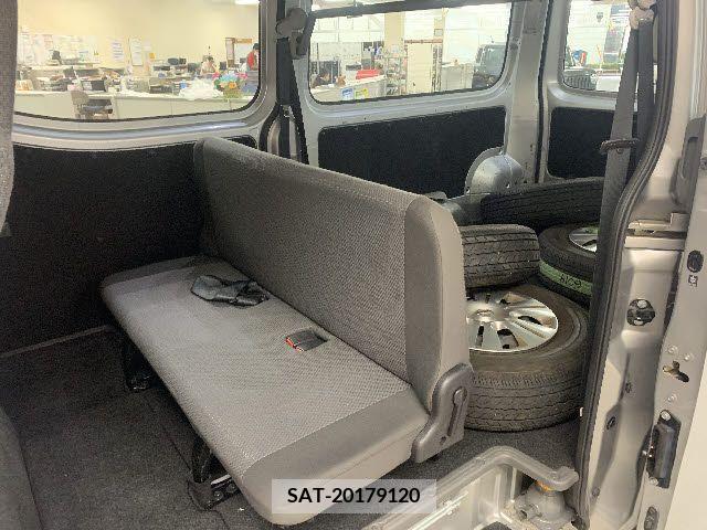 Nissan NV350 Caravan 2019-04 385877-12