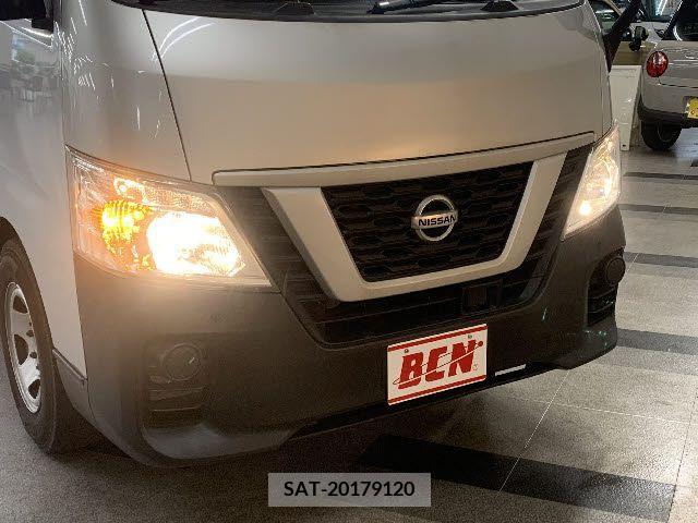 Nissan NV350 Caravan 2019-04 385877-25
