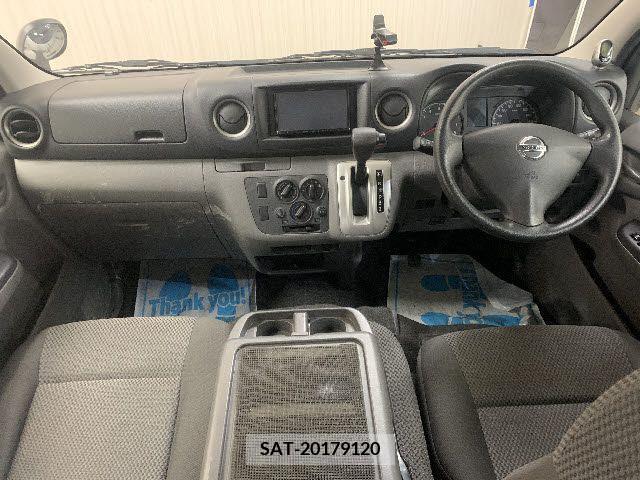 Nissan NV350 Caravan 2019-04 385877-1