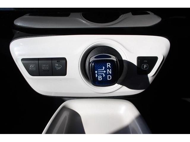 Toyota PRIUS 2017-04 187858-17