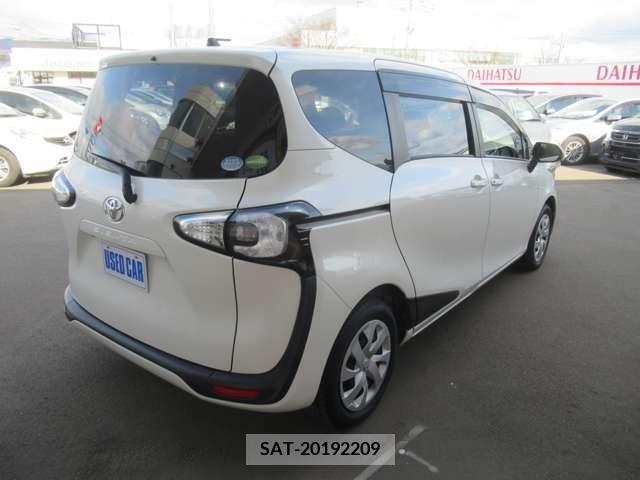 Toyota SIENTA 2018-08 225438-15