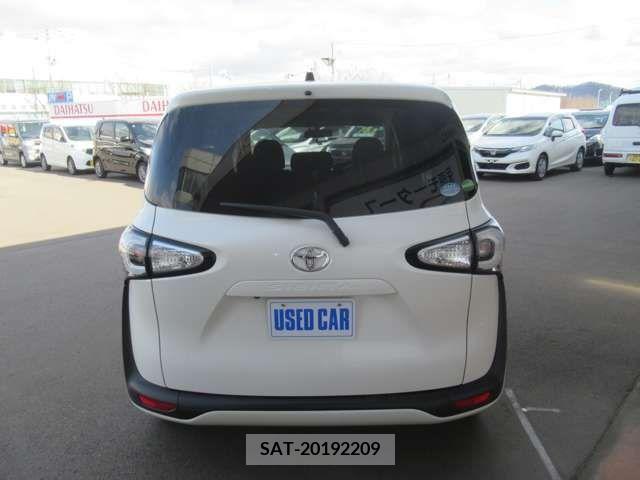 Toyota SIENTA 2018-08 225438-14