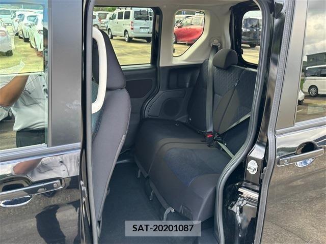 Nissan ROOX 2022-07 354743-3