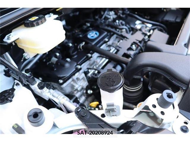 Toyota VOXY HYBRID 2022-06 370565-23