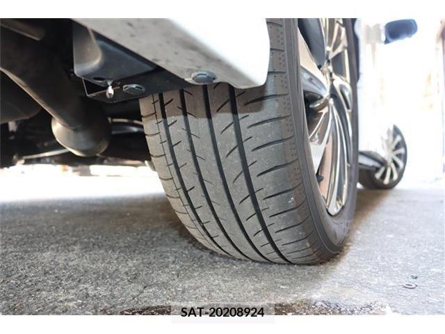 Toyota VOXY HYBRID 2022-06 370565-19