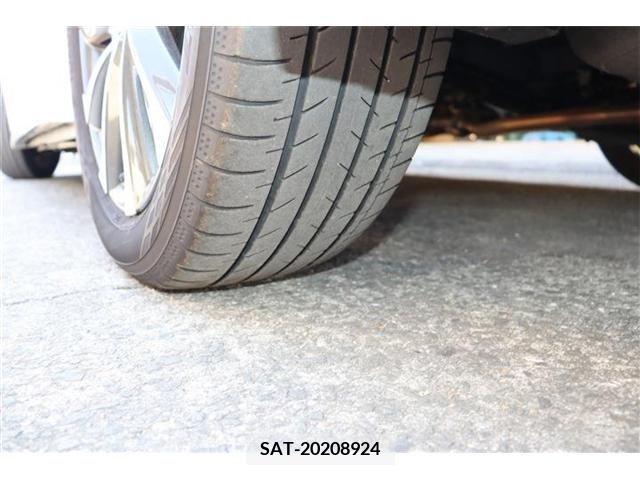 Toyota VOXY HYBRID 2022-06 370565-21