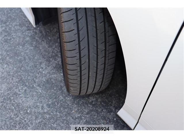 Toyota VOXY HYBRID 2022-06 370565-20