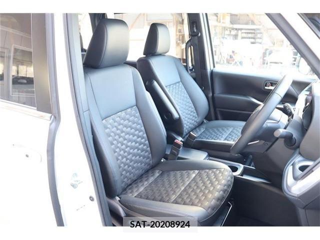 Toyota VOXY HYBRID 2022-06 370565-9